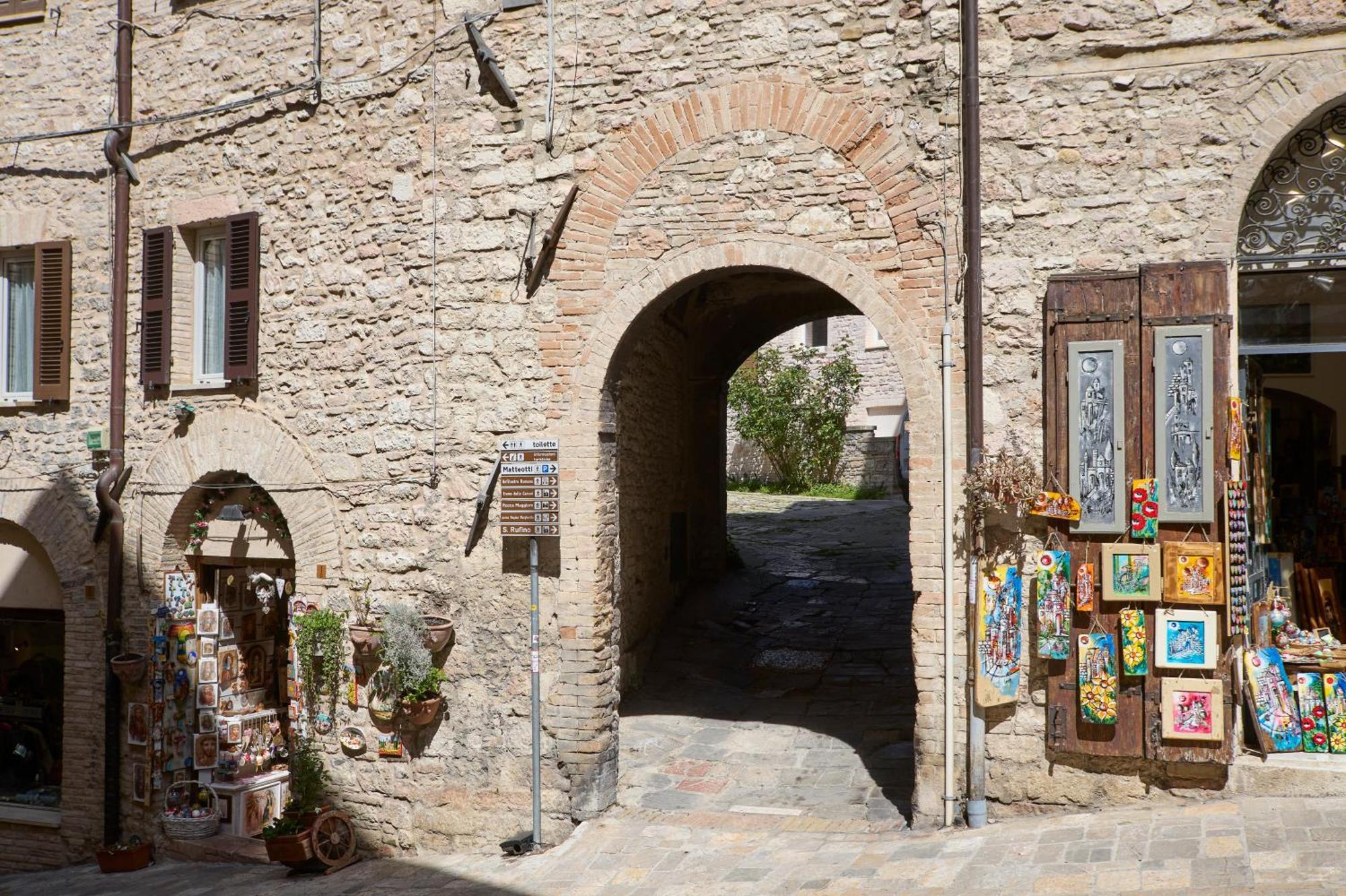 아시시 Il Cortile Di San Rufino 아파트 외부 사진